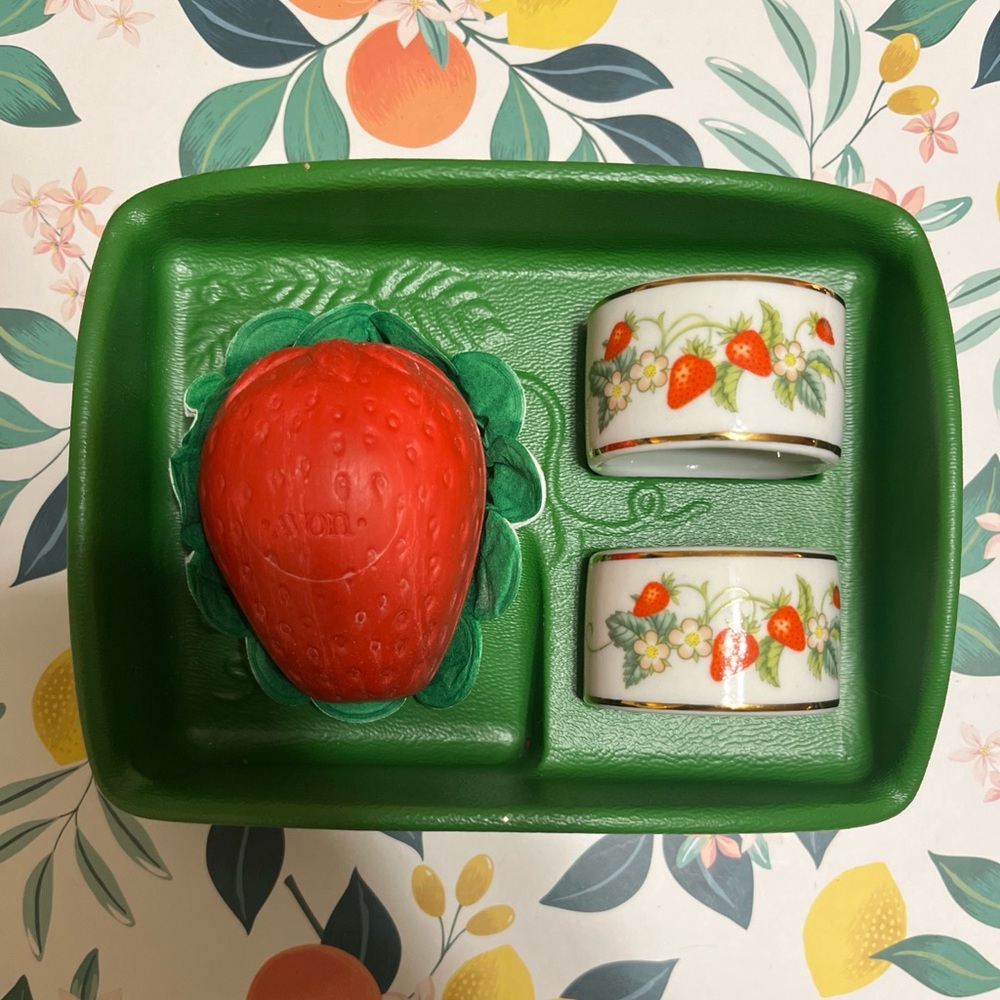 Vintage Avon Strawberry soap and napkin holder set. Gold trim